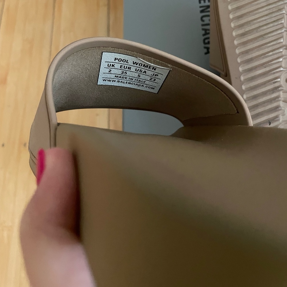Balenciaga Pool Slides Size 35 - image 3